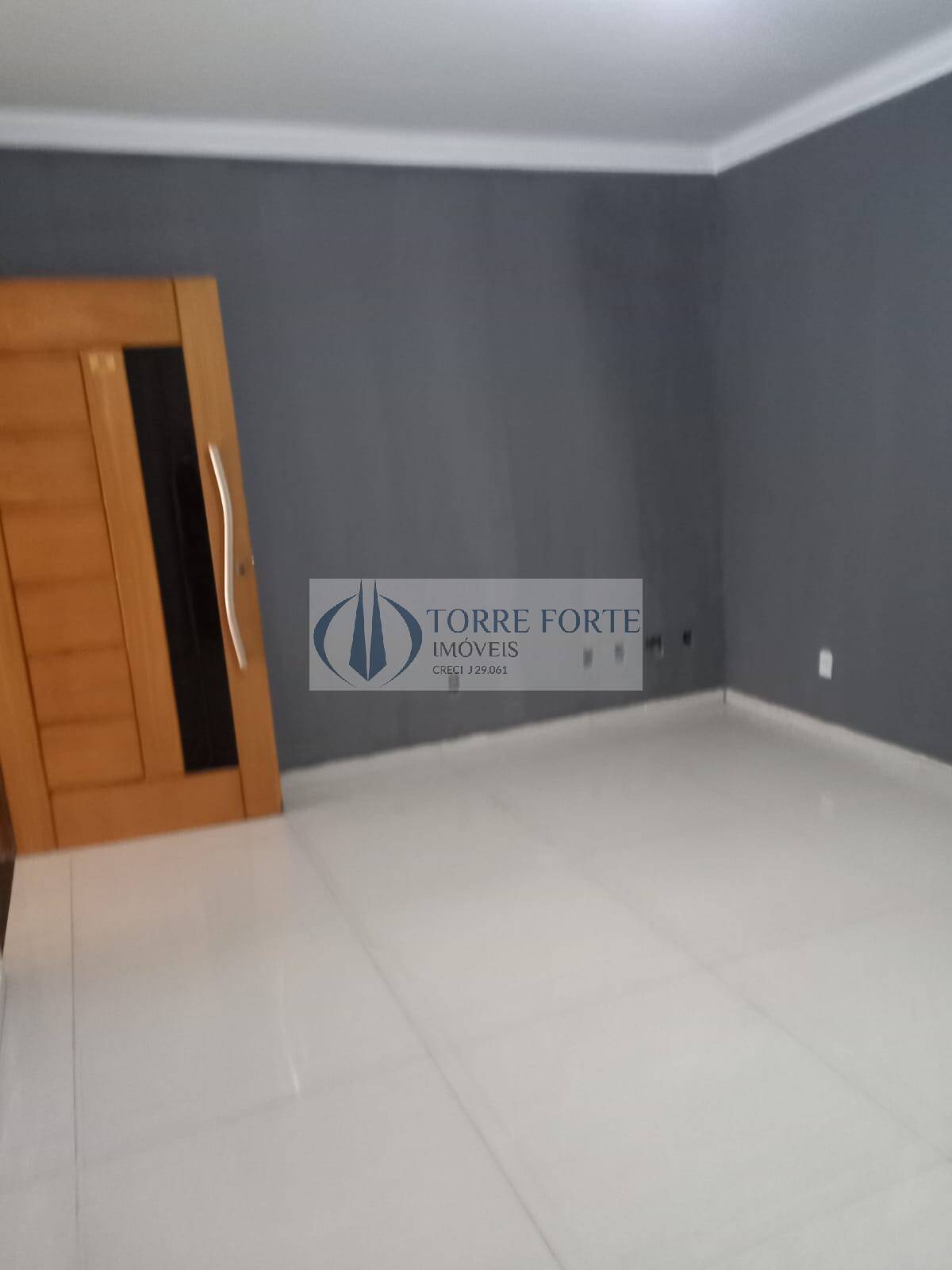 Casa à venda com 3 quartos, 170m² - Foto 1