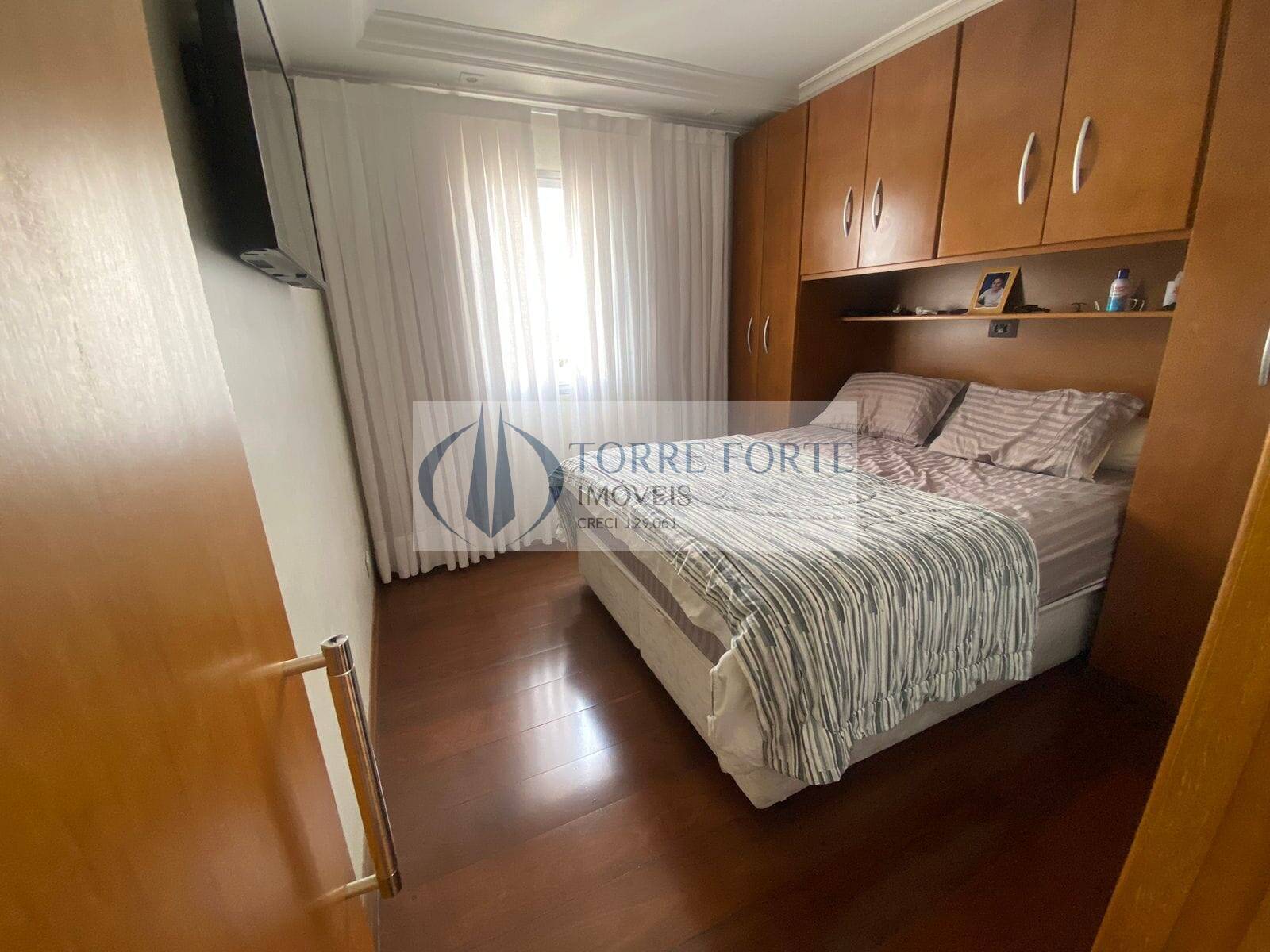 Apartamento à venda com 3 quartos, 74m² - Foto 1