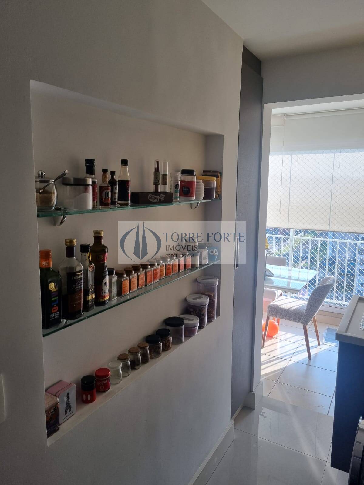 Apartamento à venda com 2 quartos, 68m² - Foto 4