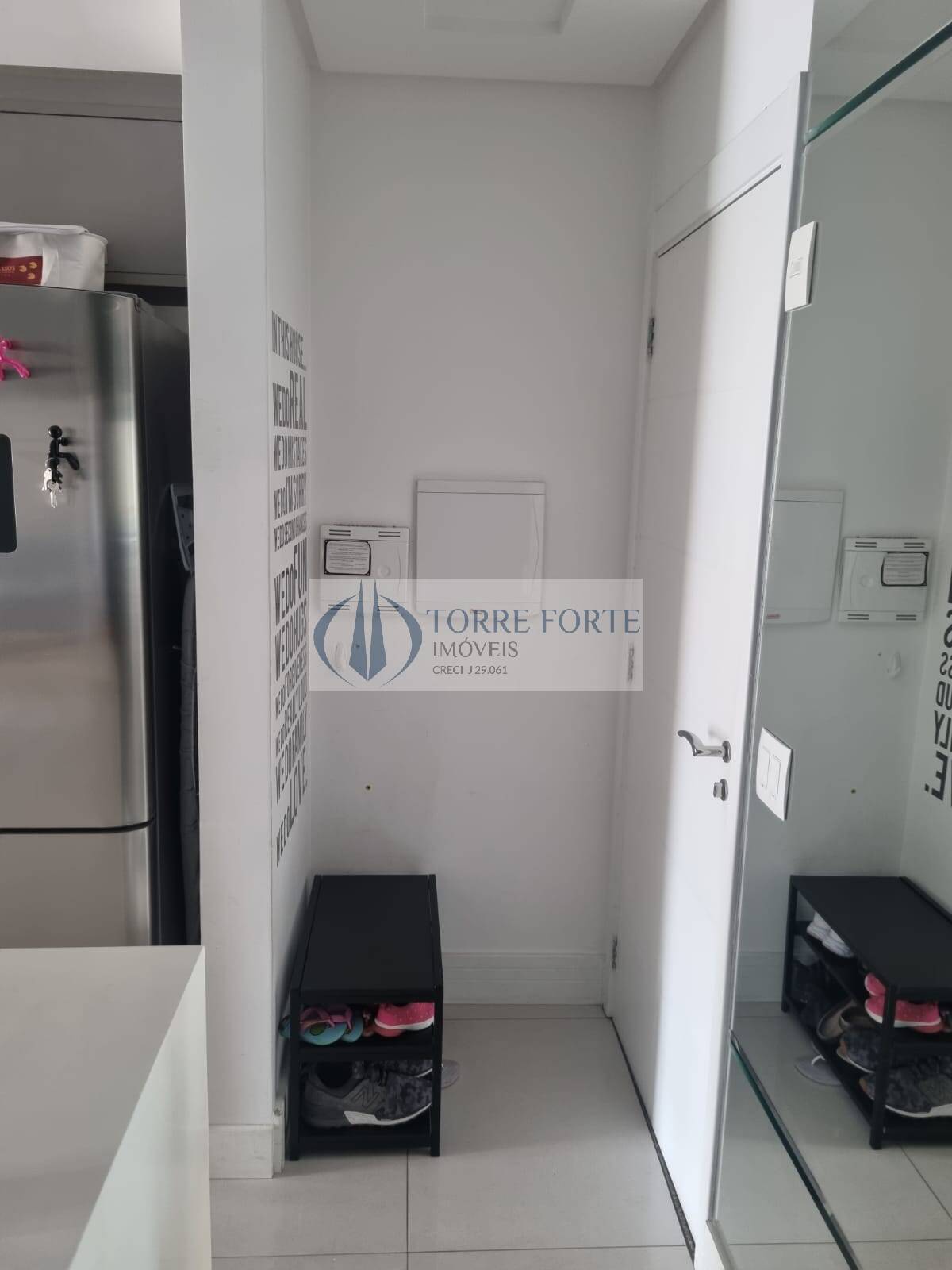 Apartamento à venda com 2 quartos, 68m² - Foto 7