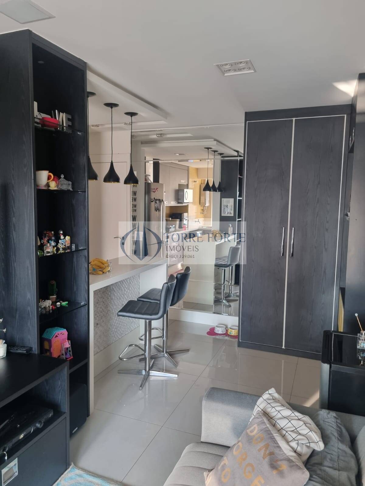 Apartamento à venda com 2 quartos, 68m² - Foto 29