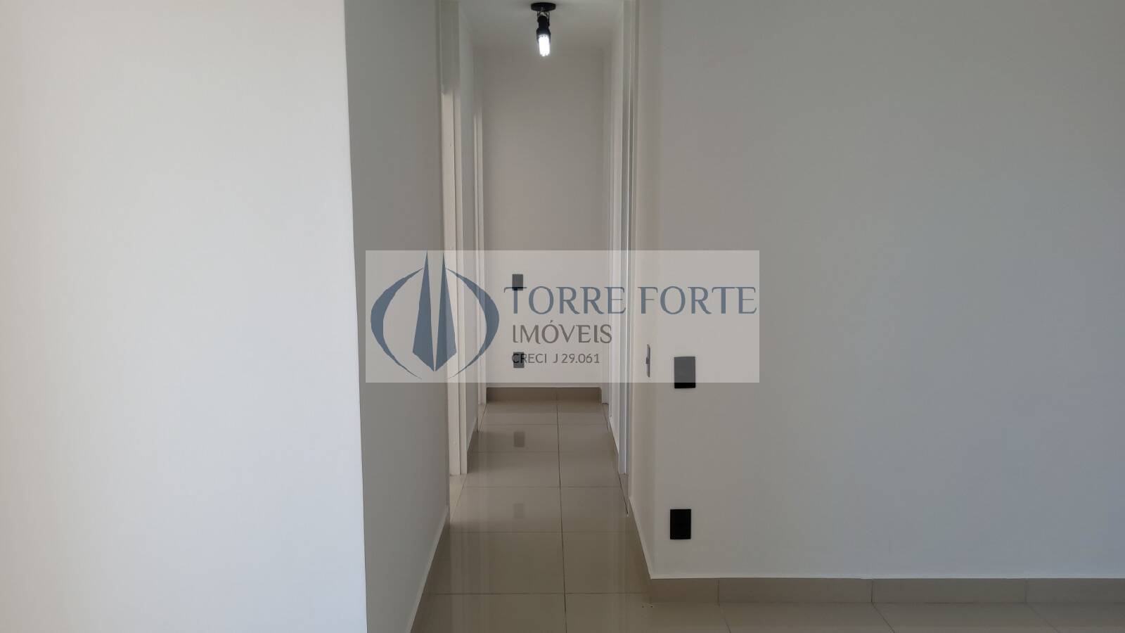 Apartamento à venda com 3 quartos, 75m² - Foto 3