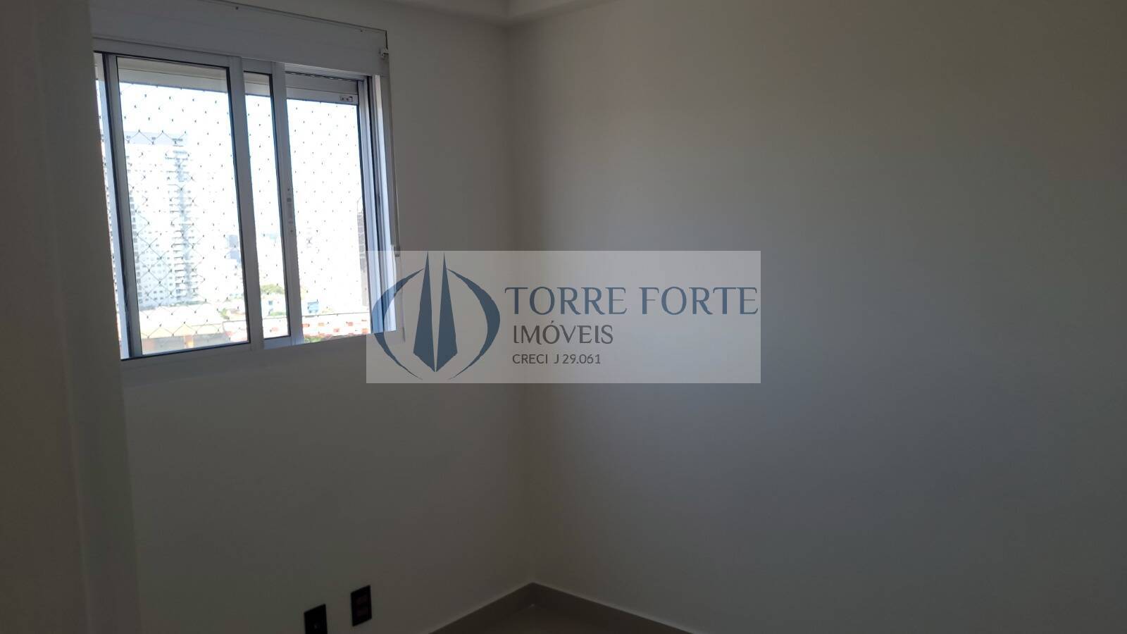 Apartamento à venda com 3 quartos, 75m² - Foto 4