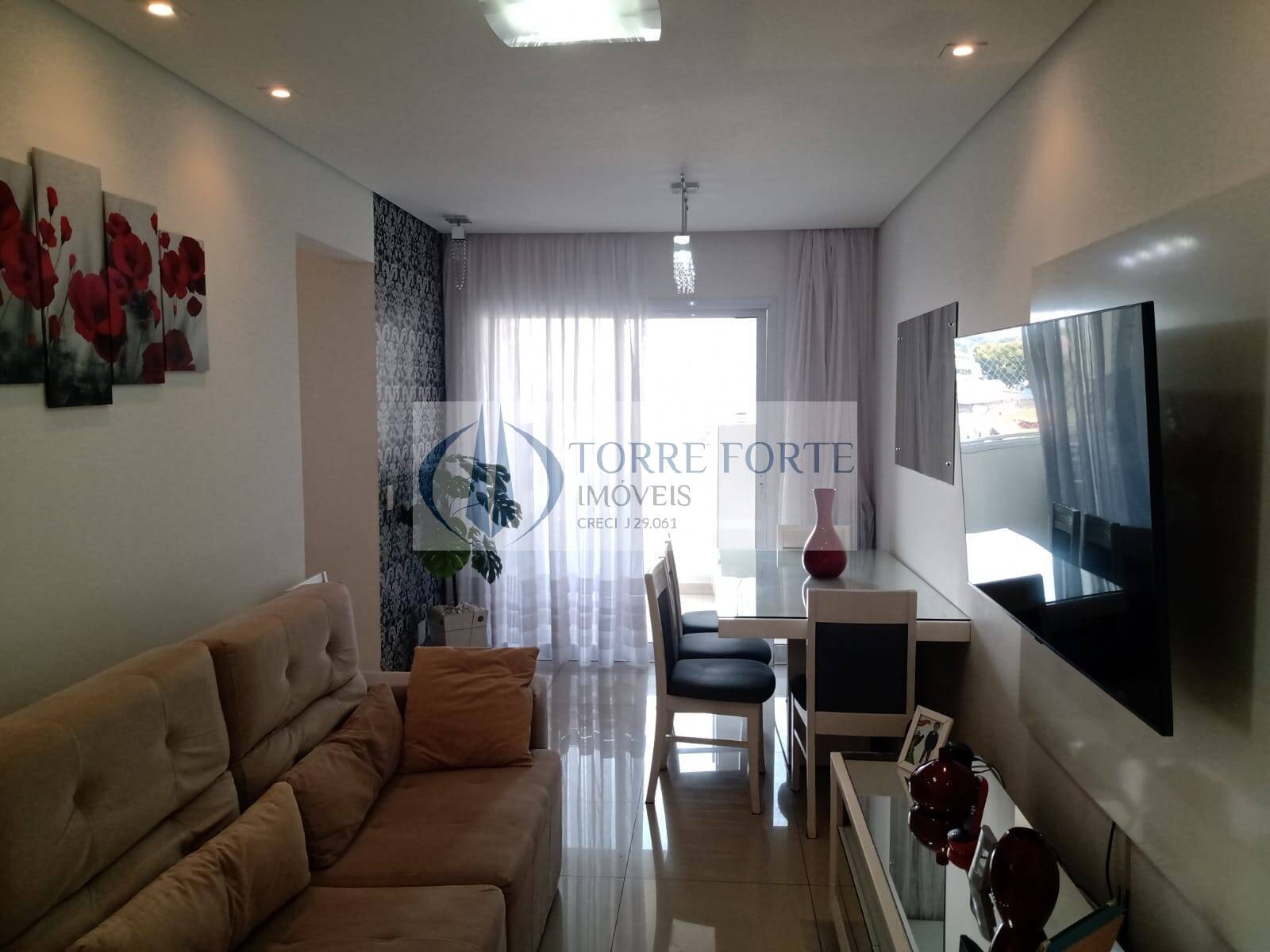 Apartamento à venda com 2 quartos, 60m² - Foto 1