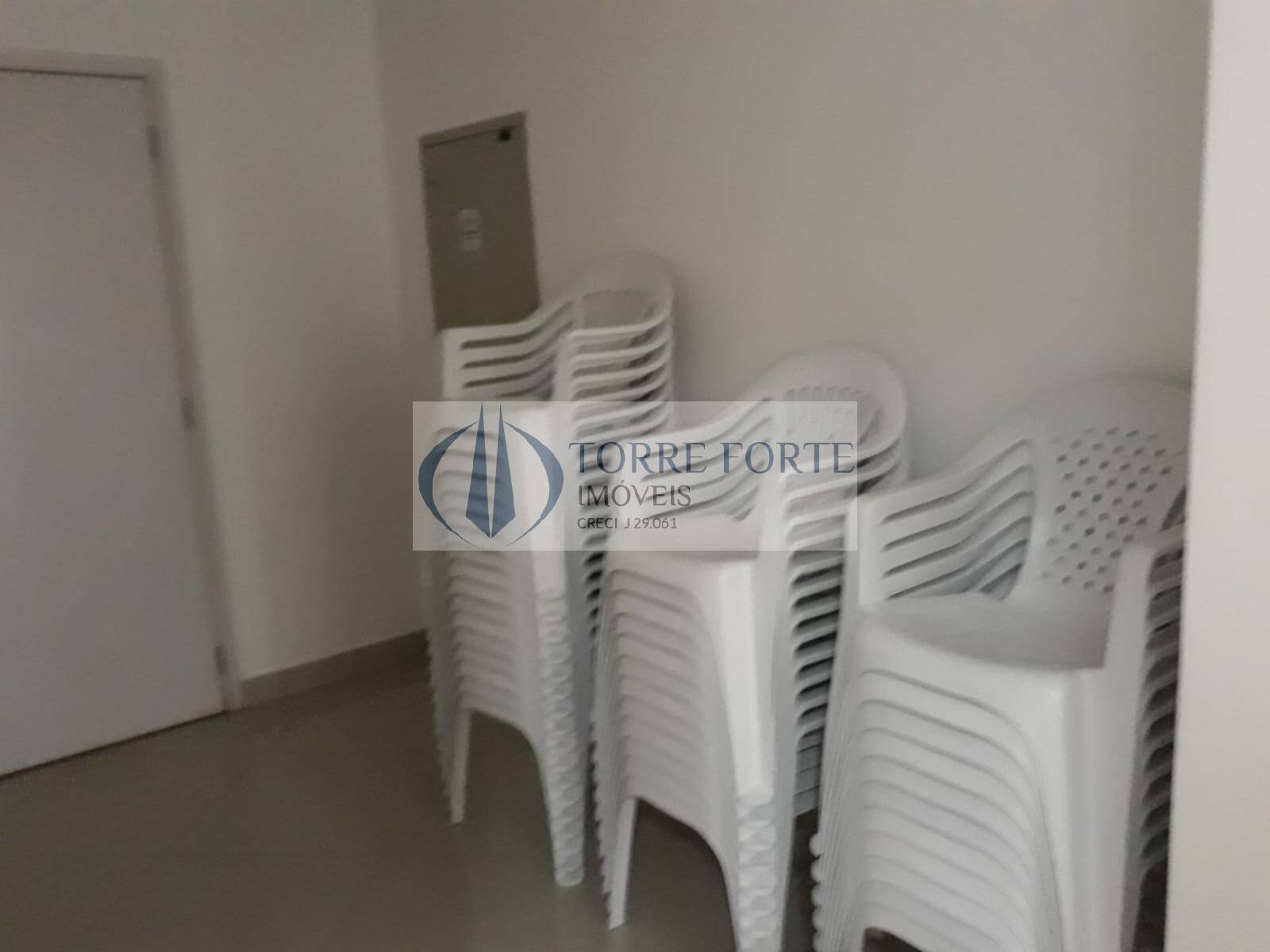 Apartamento à venda com 2 quartos, 60m² - Foto 26