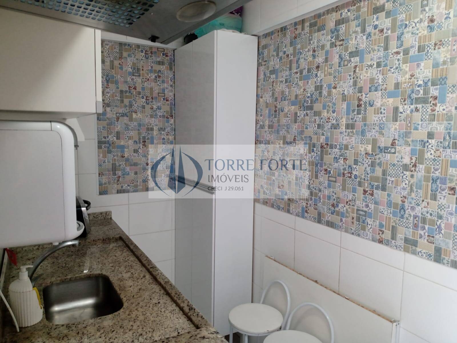 Apartamento à venda com 2 quartos, 60m² - Foto 33