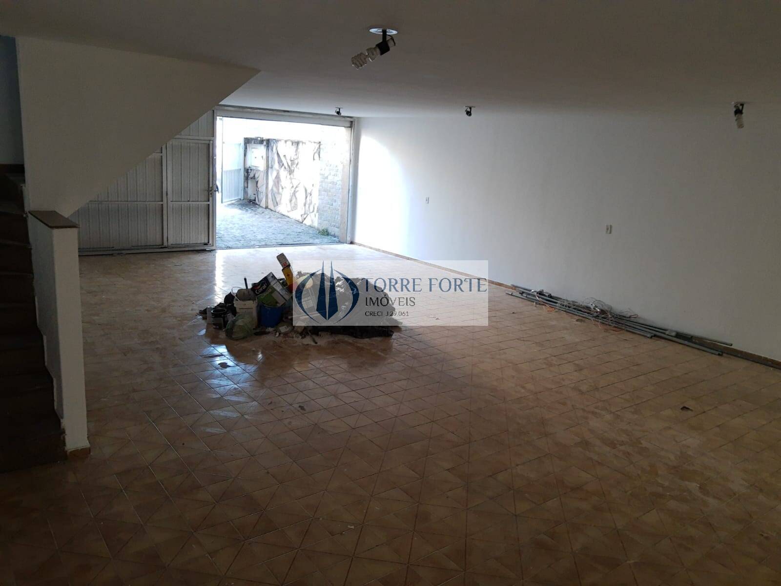 Casa à venda com 4 quartos, 200m² - Foto 11