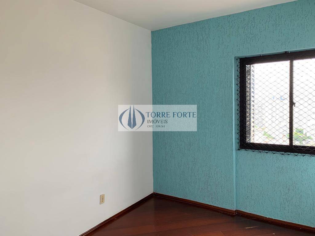 Apartamento à venda com 2 quartos, 70m² - Foto 11