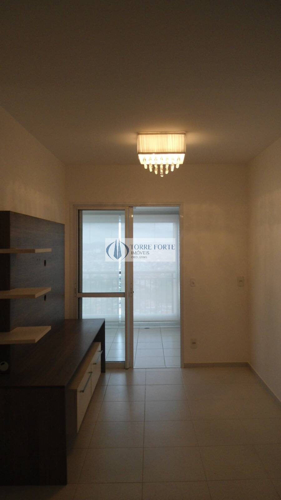 Apartamento à venda com 2 quartos, 79m² - Foto 4