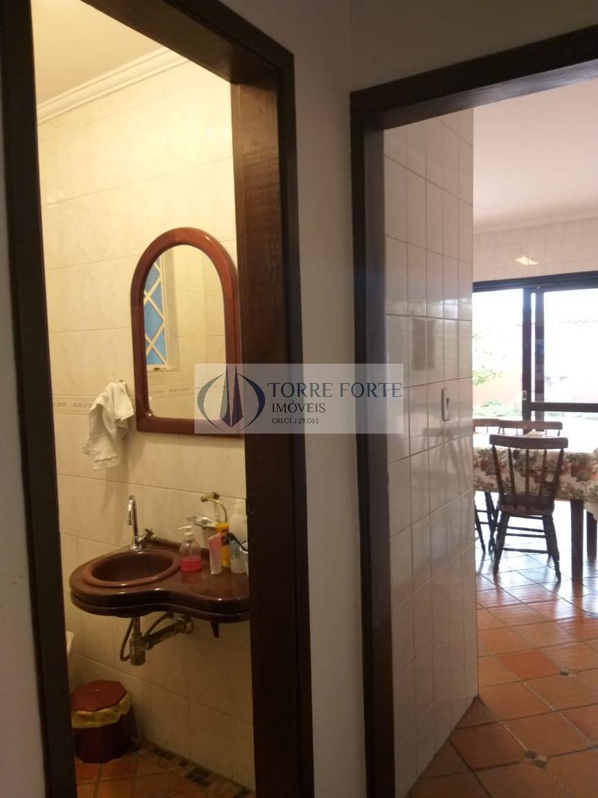 Casa à venda com 3 quartos, 198m² - Foto 22