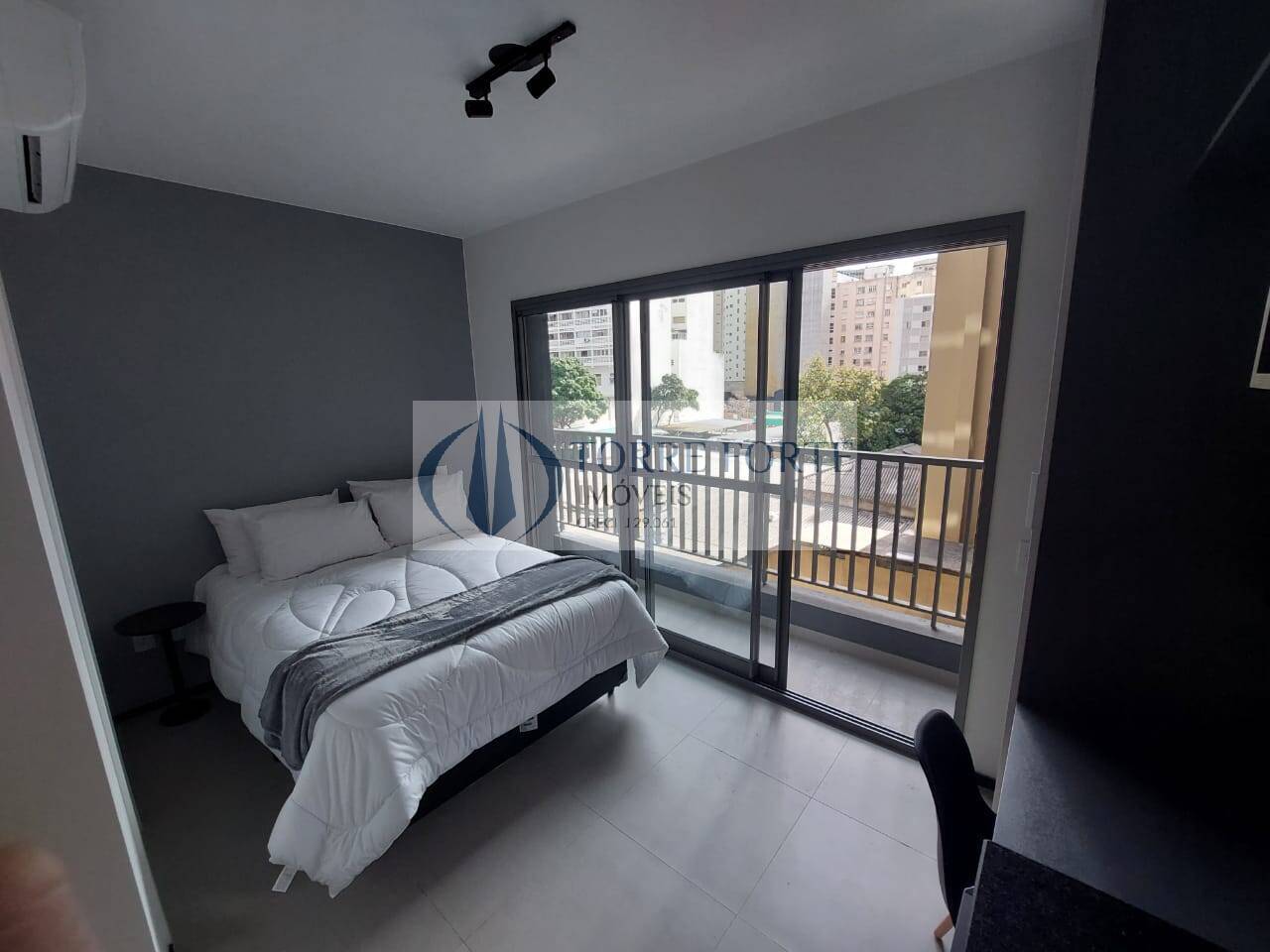 Apartamento à venda com 1 quarto, 37m² - Foto 1