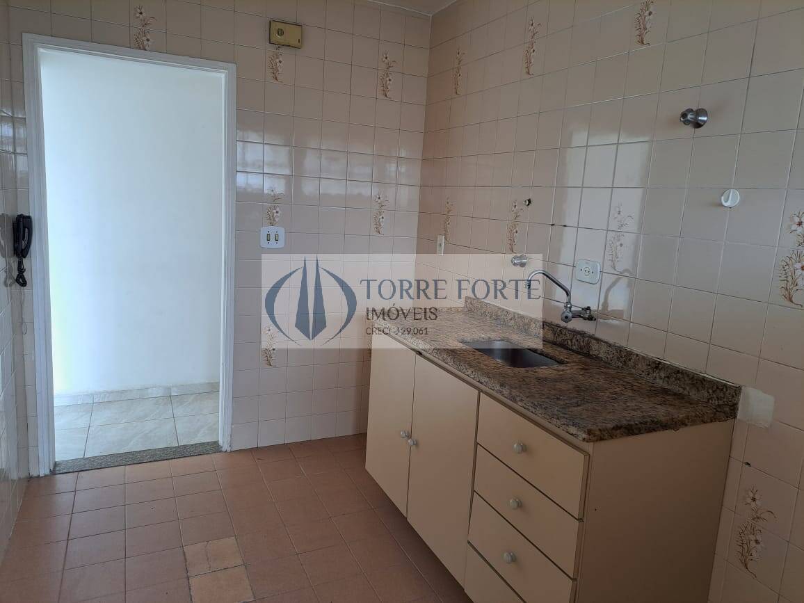 Apartamento à venda com 2 quartos, 70m² - Foto 3