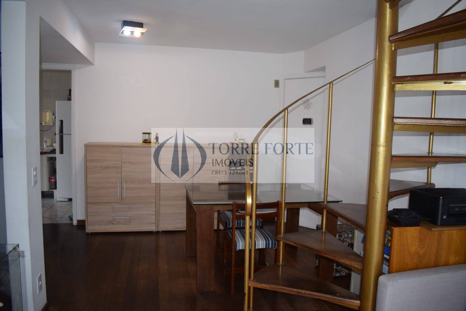 Apartamento à venda com 3 quartos, 110m² - Foto 2