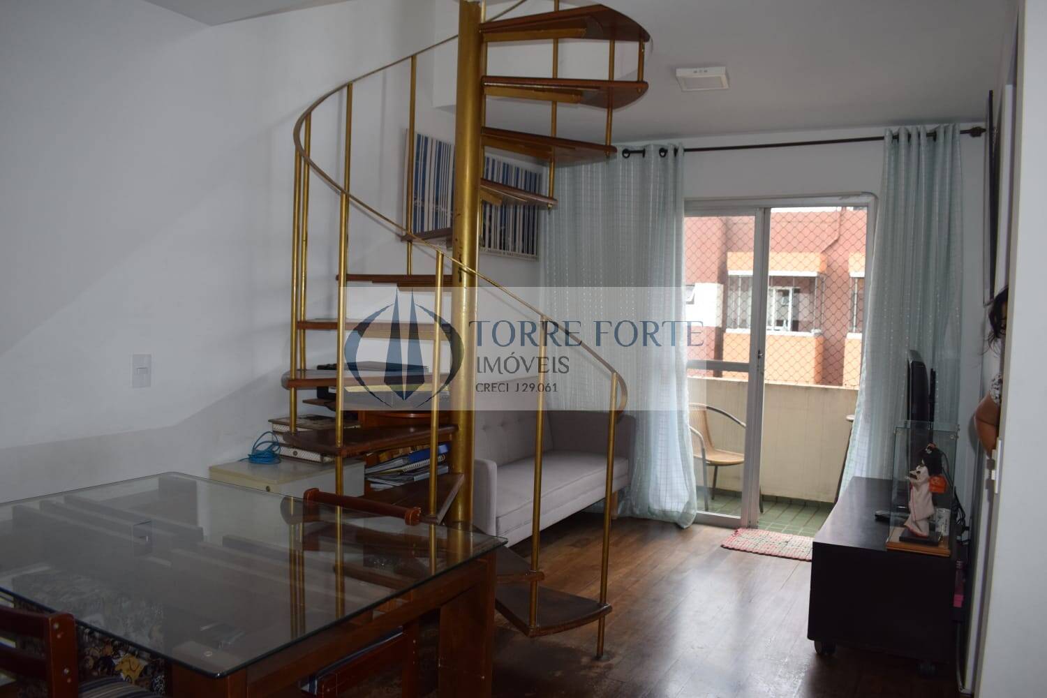 Apartamento à venda com 3 quartos, 110m² - Foto 1