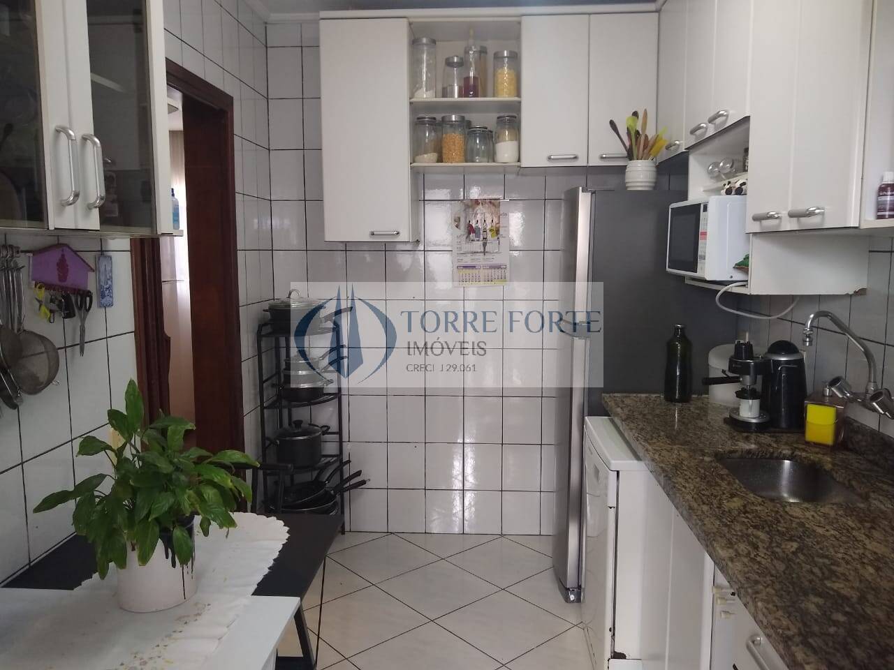 Apartamento à venda com 3 quartos, 107m² - Foto 13