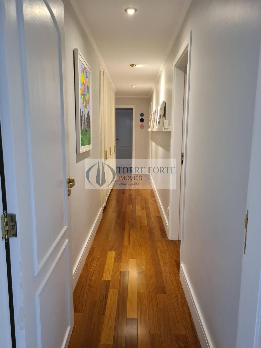 Apartamento à venda com 4 quartos, 215m² - Foto 18