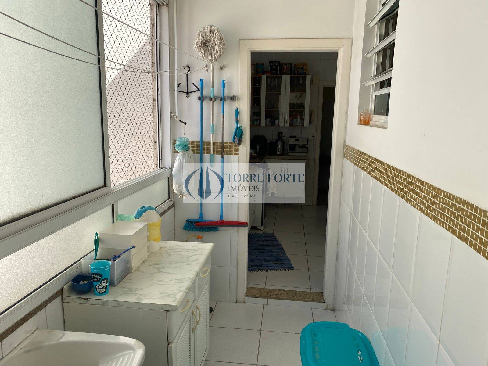 Apartamento à venda com 3 quartos, 95m² - Foto 11