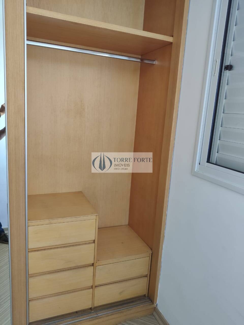 Apartamento à venda com 2 quartos, 64m² - Foto 3