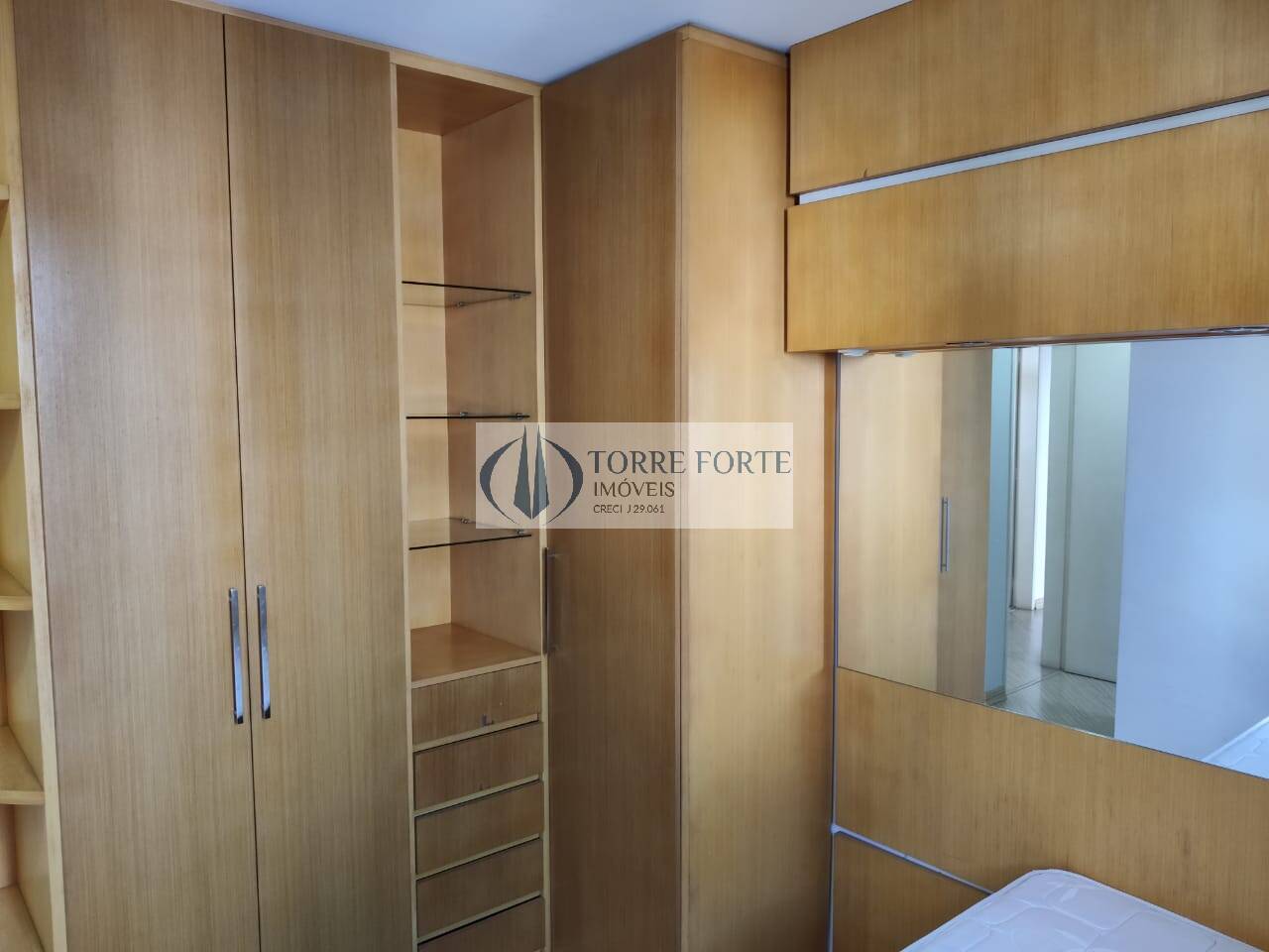 Apartamento à venda com 2 quartos, 64m² - Foto 7