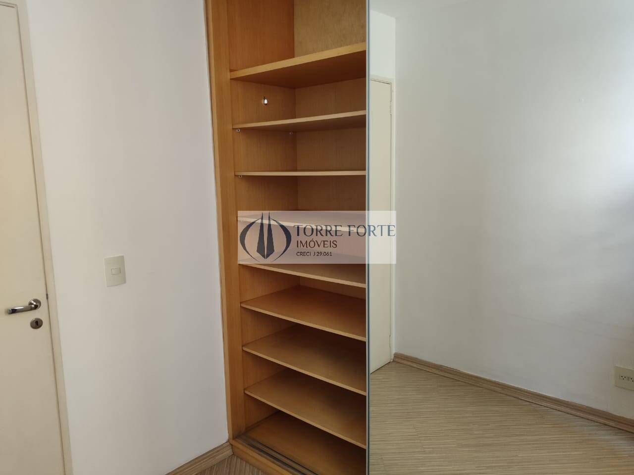 Apartamento à venda com 2 quartos, 64m² - Foto 5