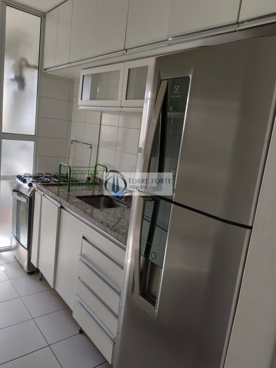 Apartamento à venda com 2 quartos, 64m² - Foto 18