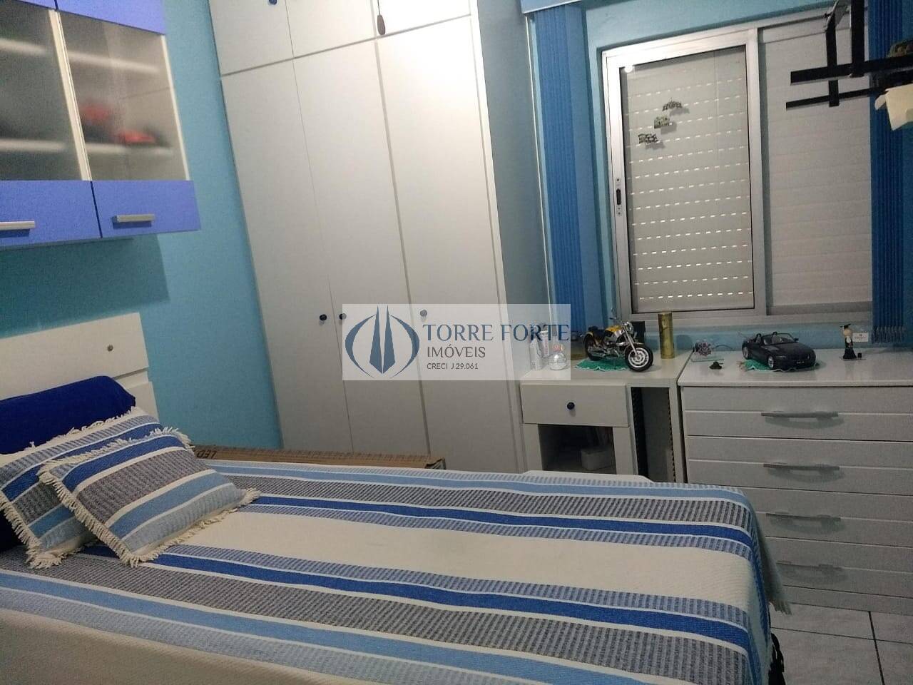 Apartamento à venda com 2 quartos, 65m² - Foto 17