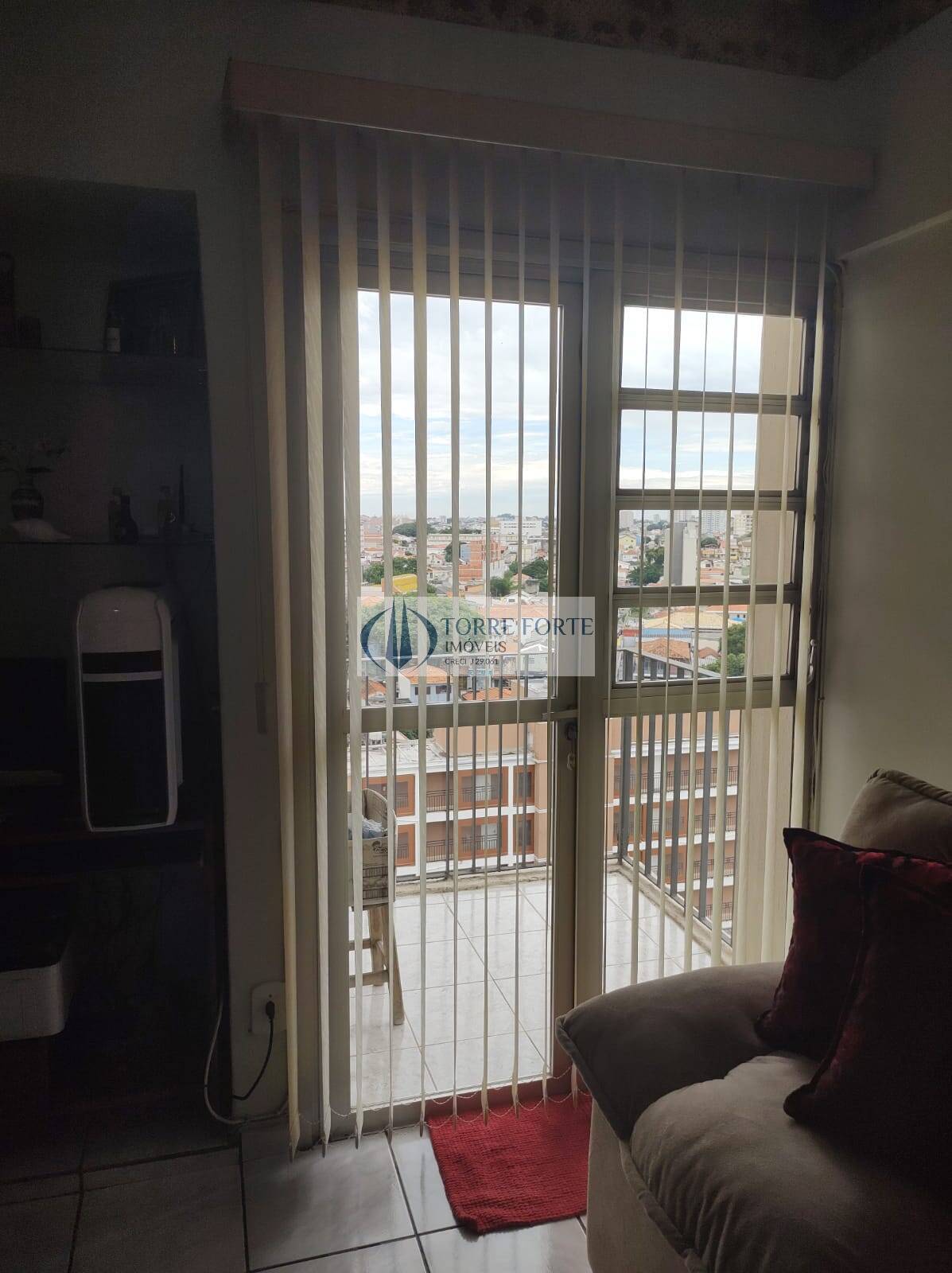 Apartamento à venda com 2 quartos, 65m² - Foto 2