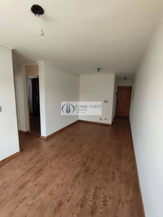 Apartamento à venda com 2 quartos, 56m² - Foto 2