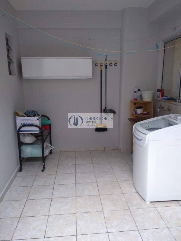 Casa à venda com 3 quartos, 100m² - Foto 5