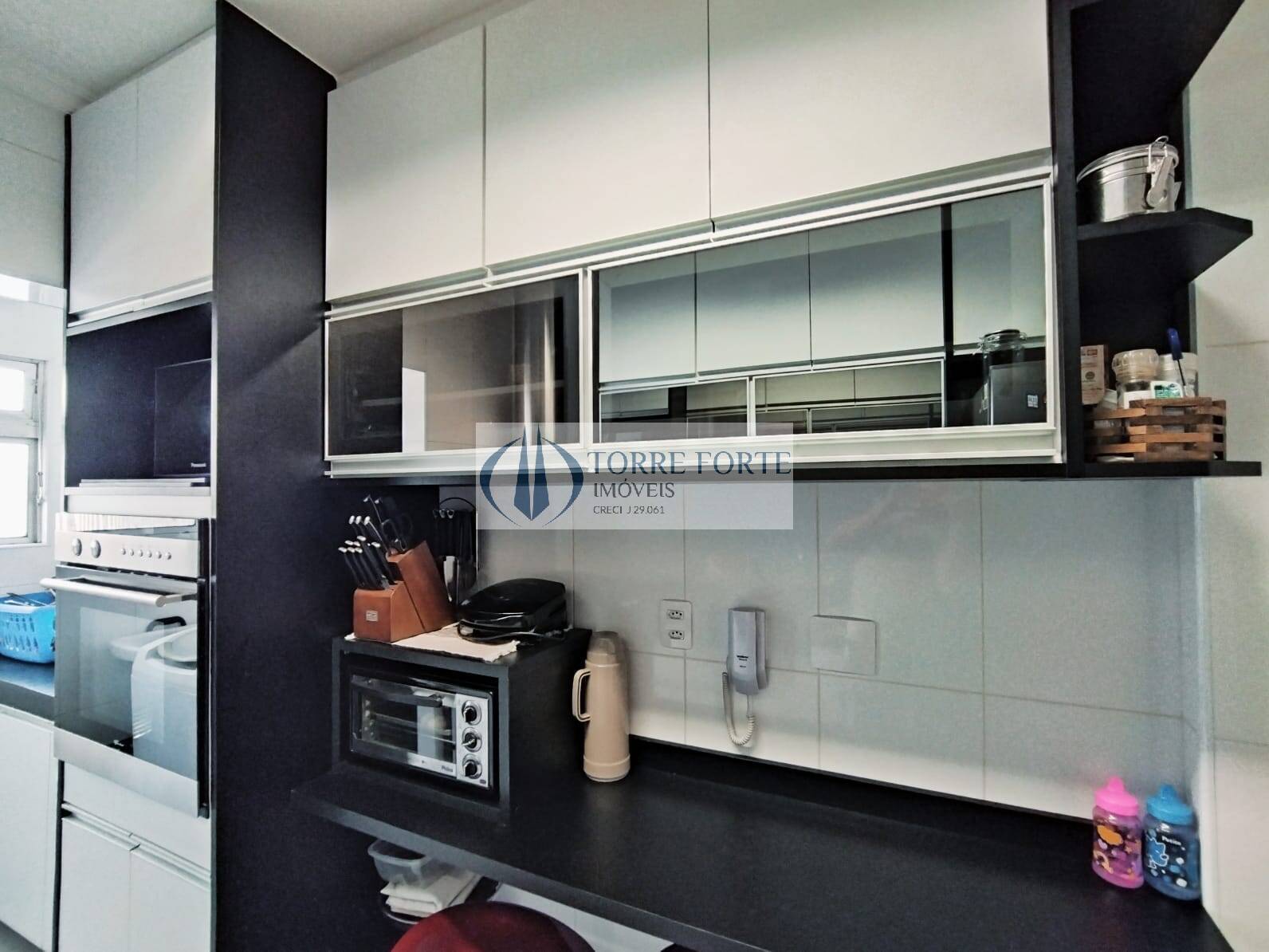 Apartamento à venda com 3 quartos, 75m² - Foto 8