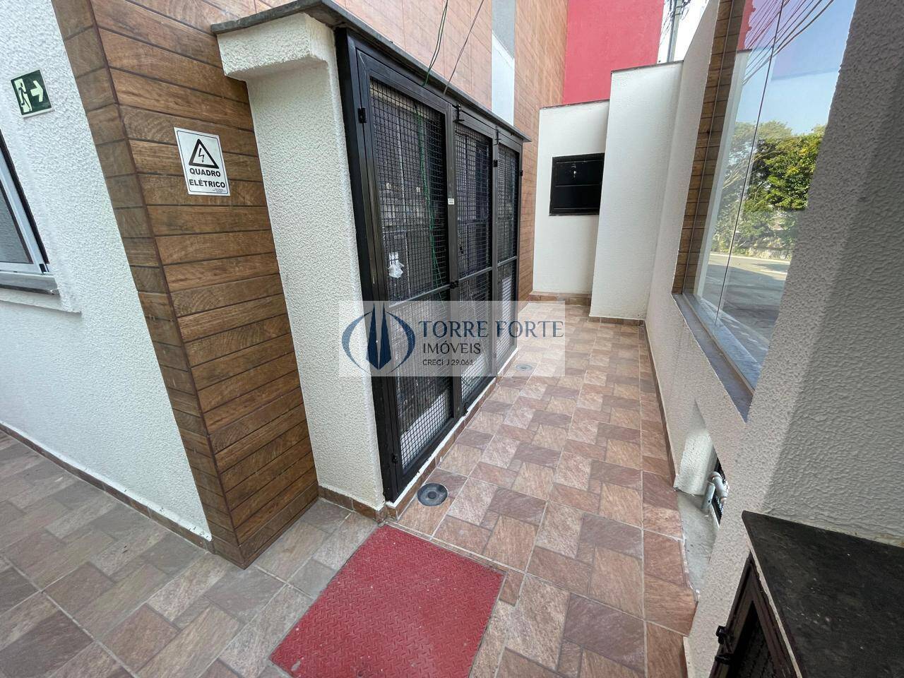 Apartamento à venda com 2 quartos, 40m² - Foto 17