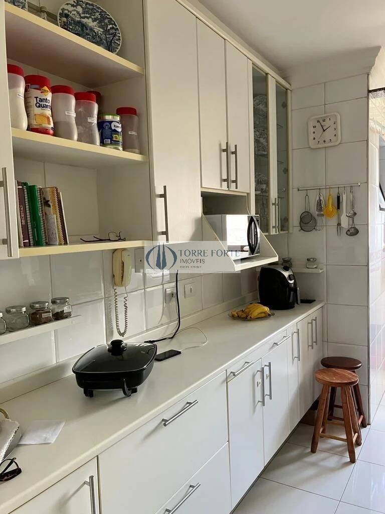 Apartamento à venda com 3 quartos, 70m² - Foto 12