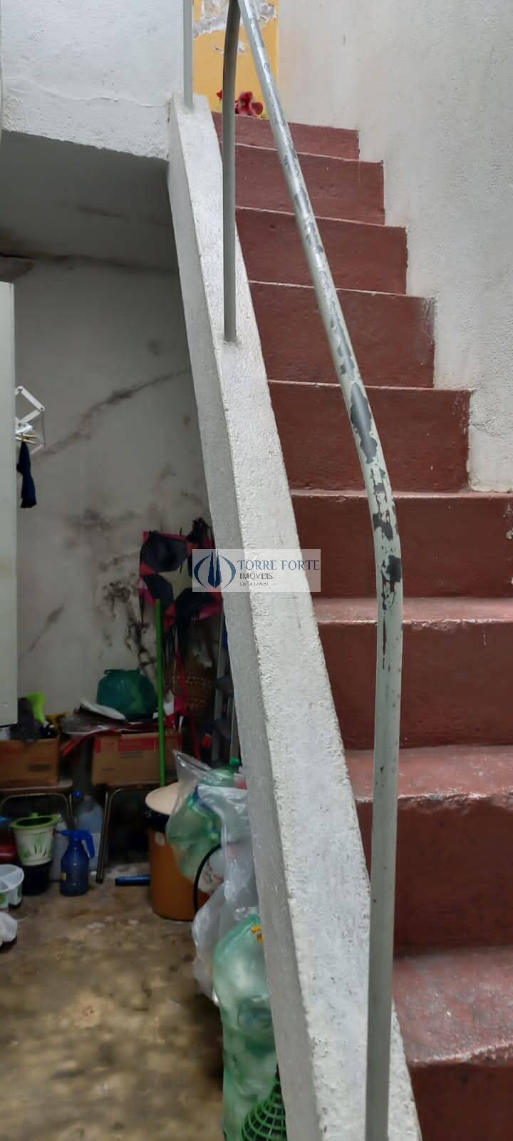 Sobrado à venda com 2 quartos, 186m² - Foto 8