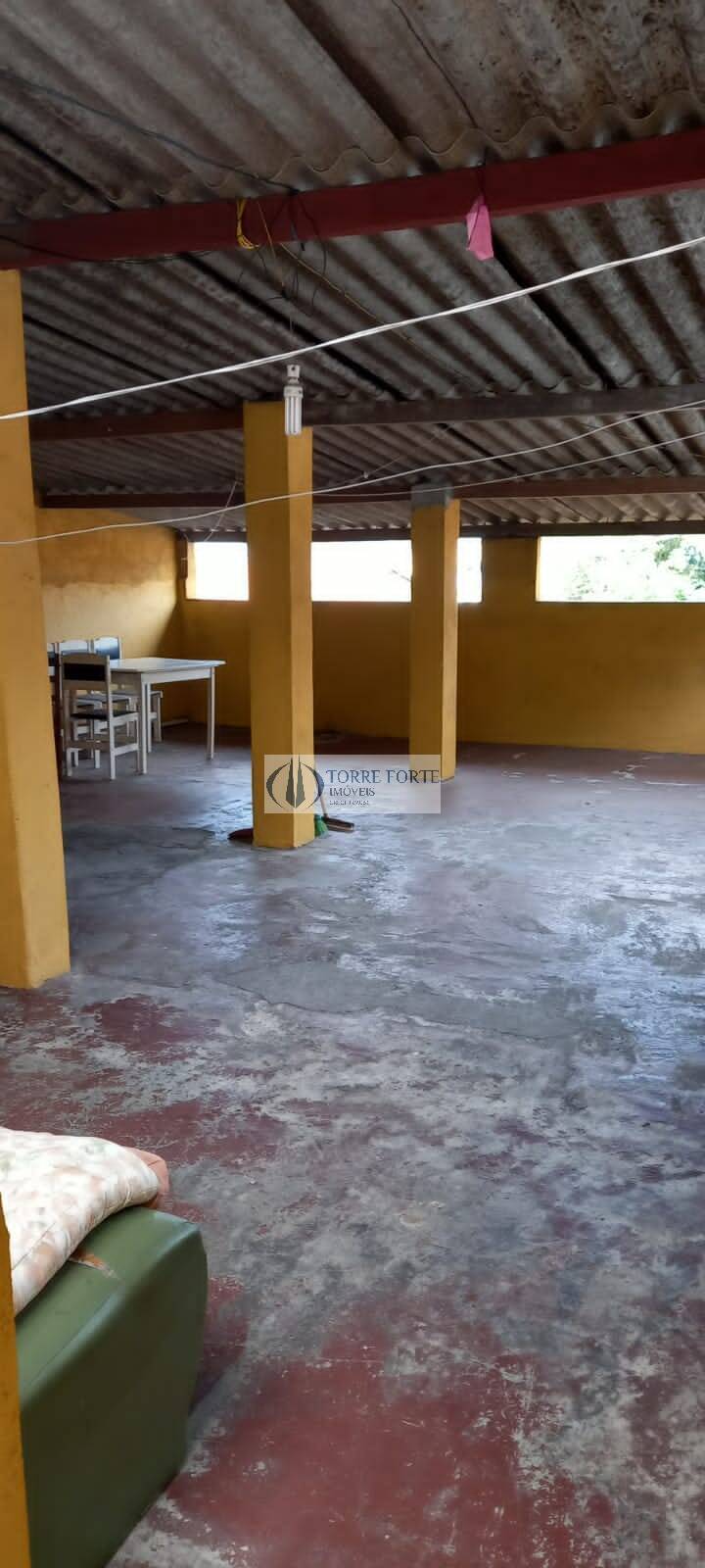 Sobrado à venda com 2 quartos, 186m² - Foto 14