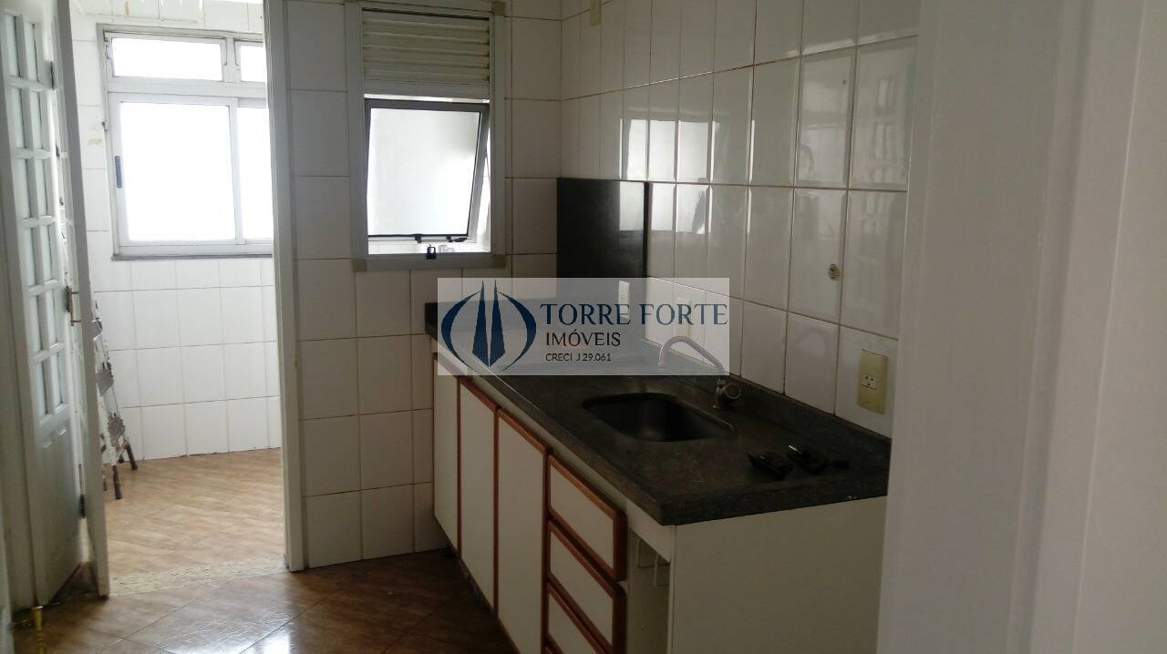 Apartamento à venda com 3 quartos, 61m² - Foto 7