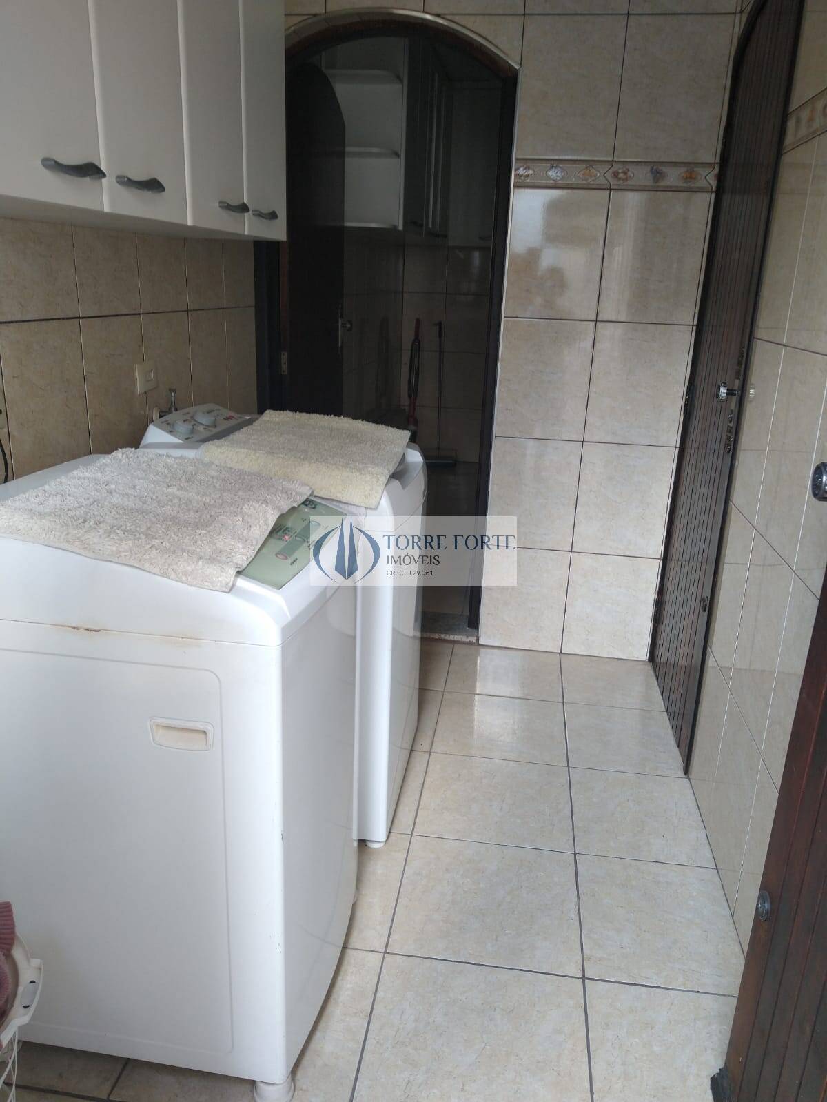 Casa à venda com 3 quartos, 230m² - Foto 14