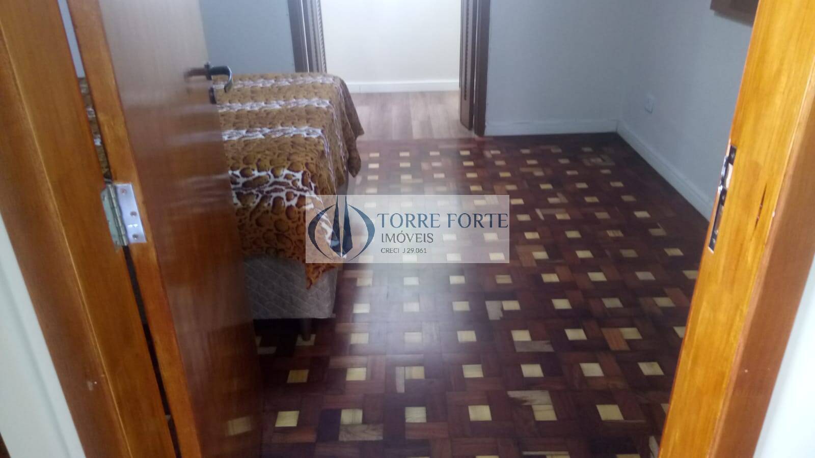 Sobrado à venda com 2 quartos, 120m² - Foto 52