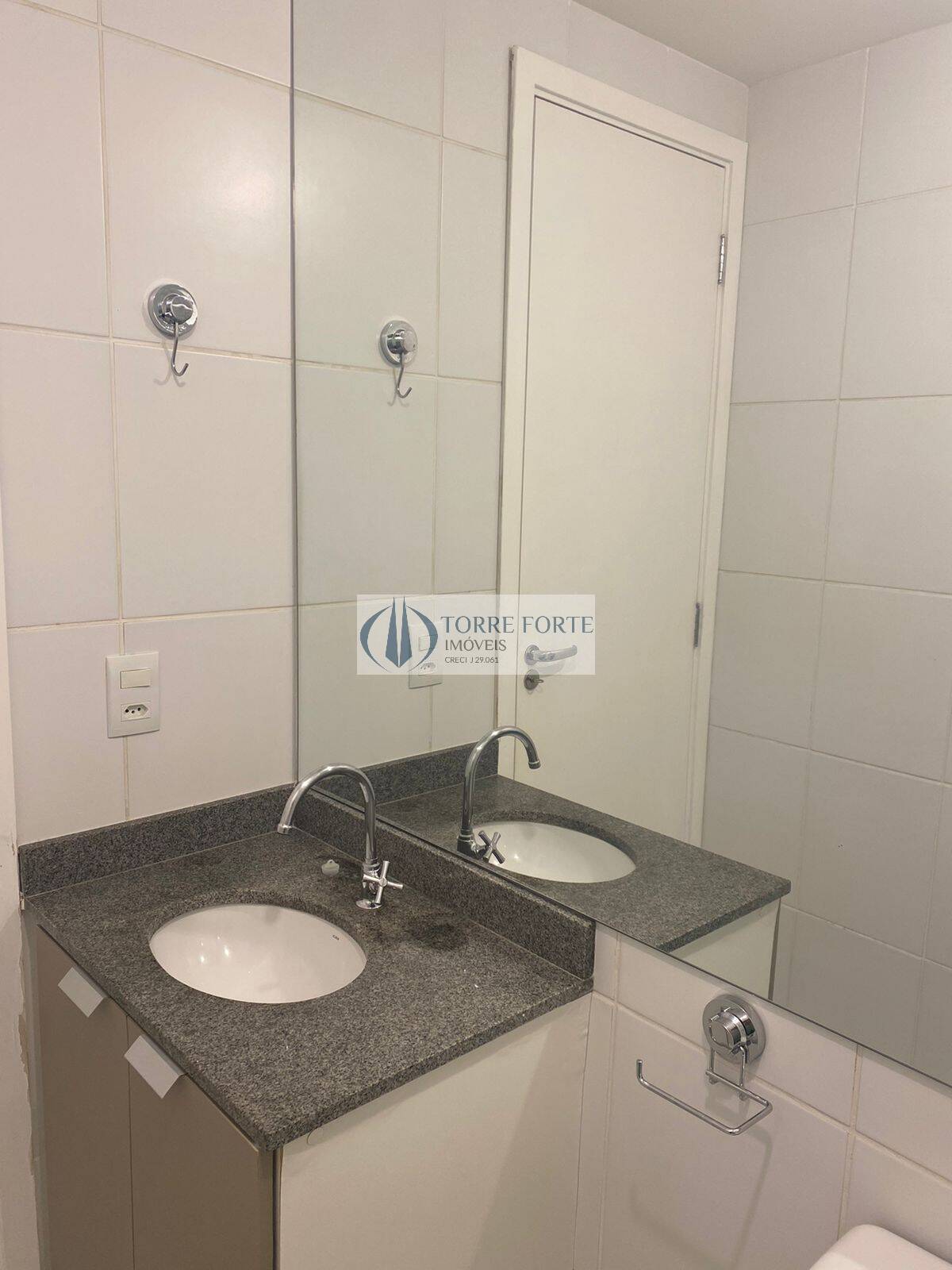 Apartamento à venda com 1 quarto, 33m² - Foto 13