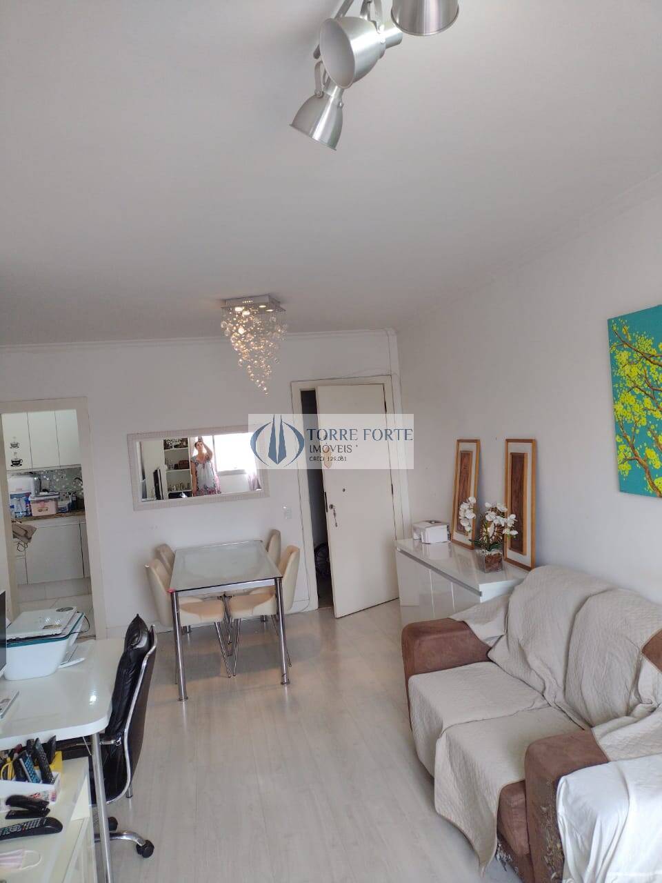 Apartamento à venda com 3 quartos, 83m² - Foto 2