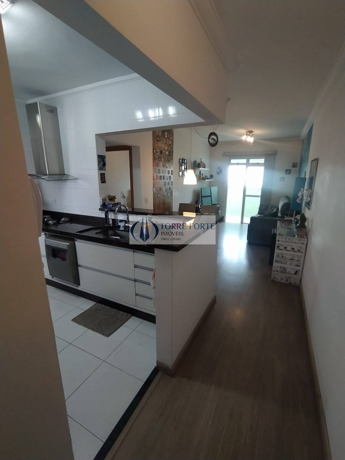 Apartamento à venda com 3 quartos, 84m² - Foto 1