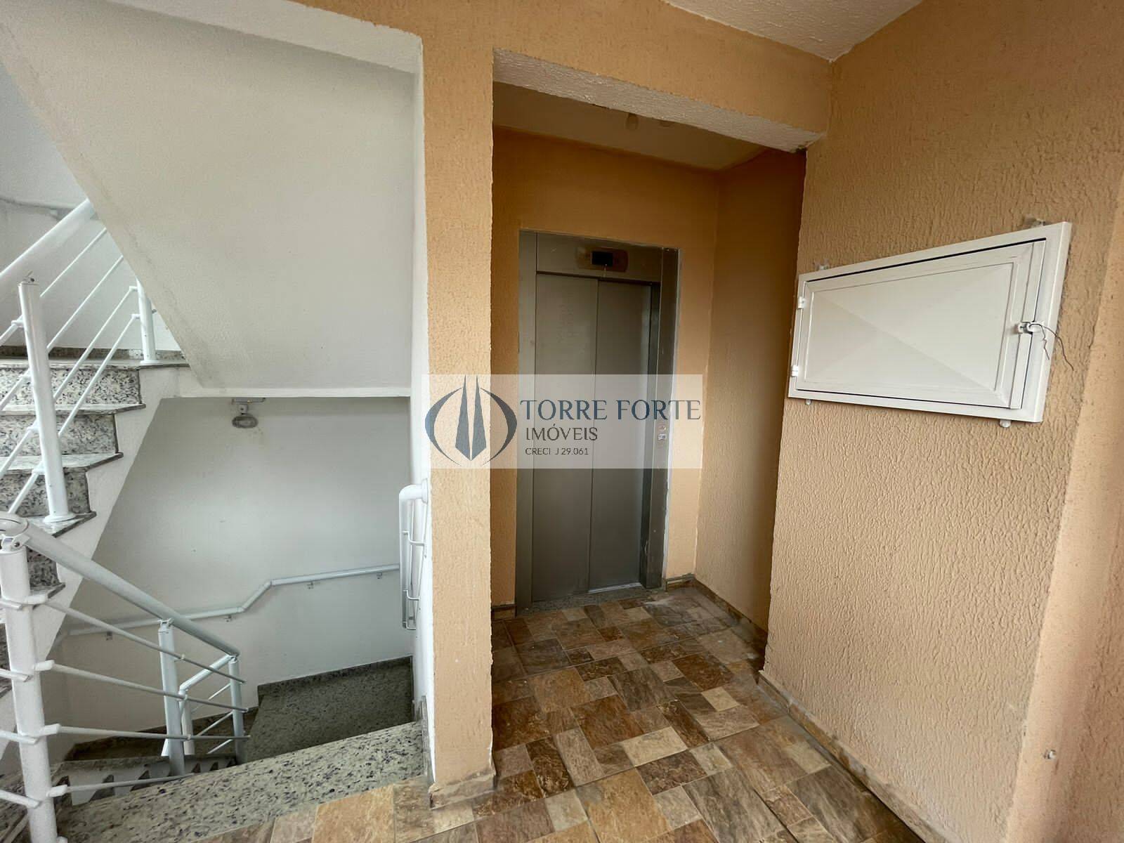 Apartamento à venda com 2 quartos, 40m² - Foto 15