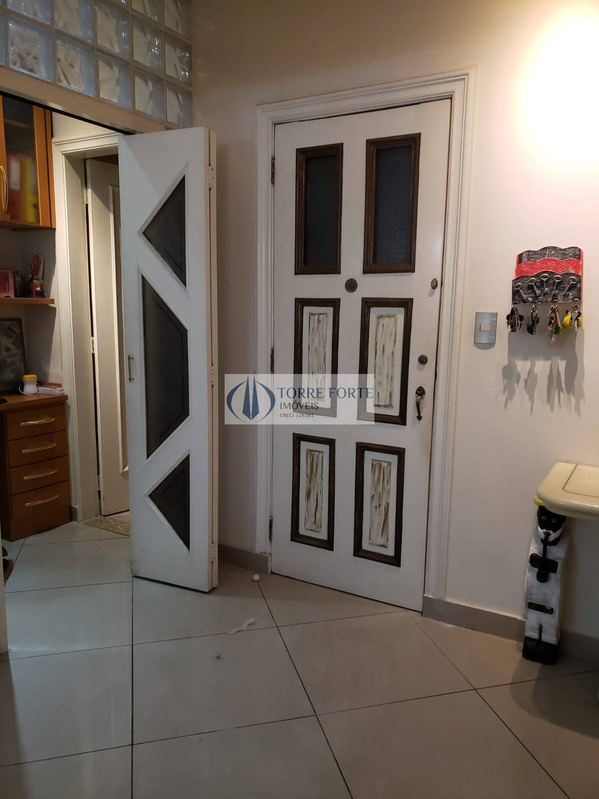 Apartamento à venda com 3 quartos, 269m² - Foto 3