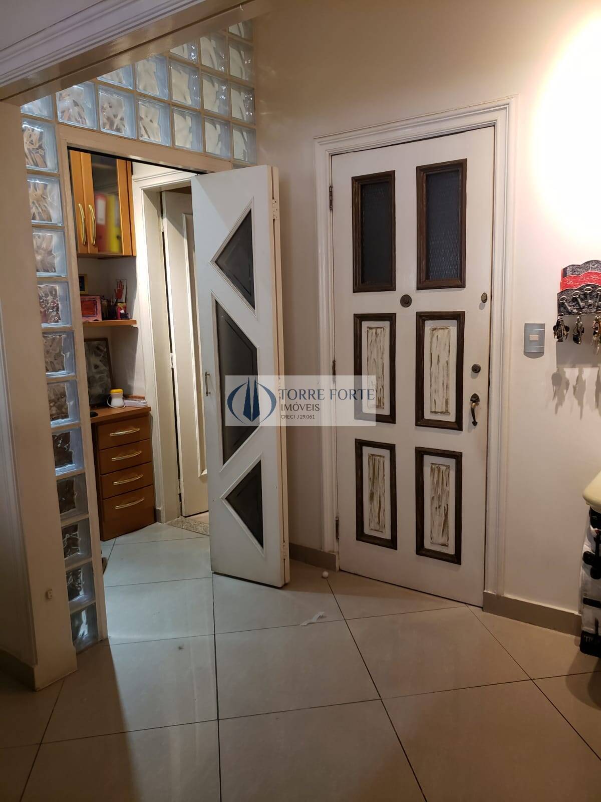 Apartamento à venda com 3 quartos, 269m² - Foto 7