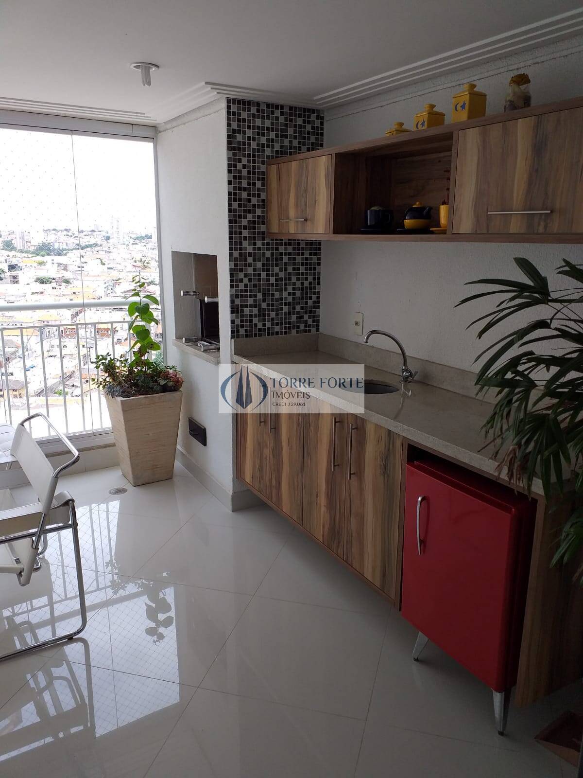 Apartamento à venda com 3 quartos, 107m² - Foto 1