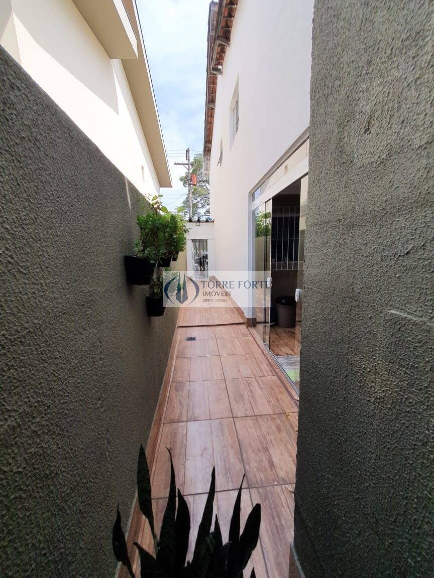 Casa à venda com 3 quartos, 250m² - Foto 7