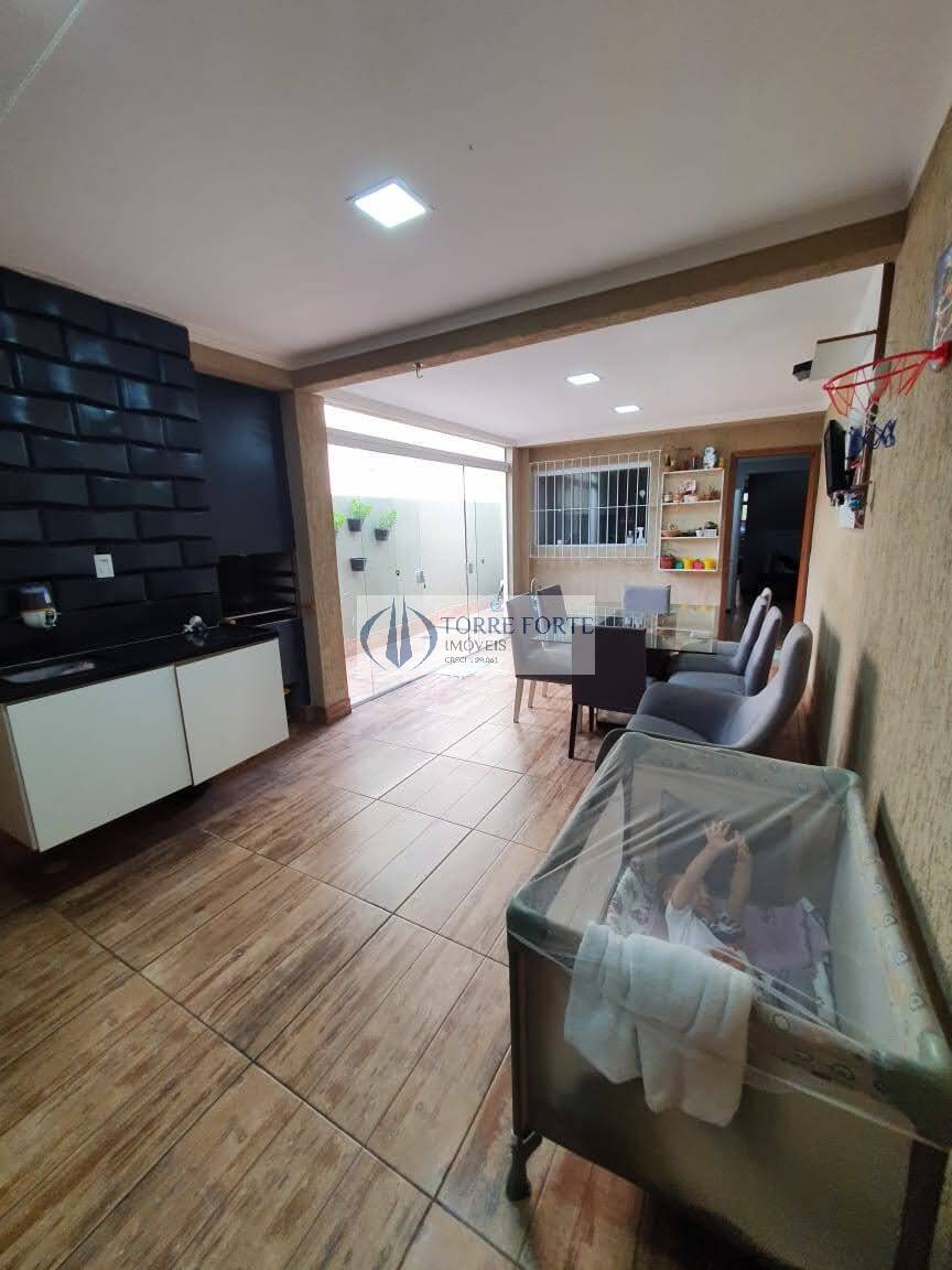 Casa à venda com 3 quartos, 250m² - Foto 15