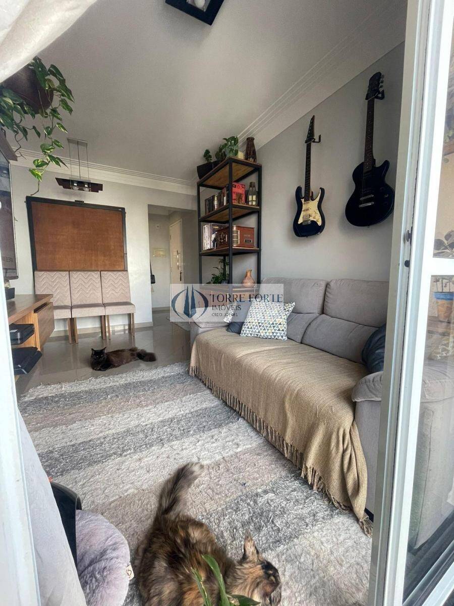 Apartamento à venda com 3 quartos, 60m² - Foto 1