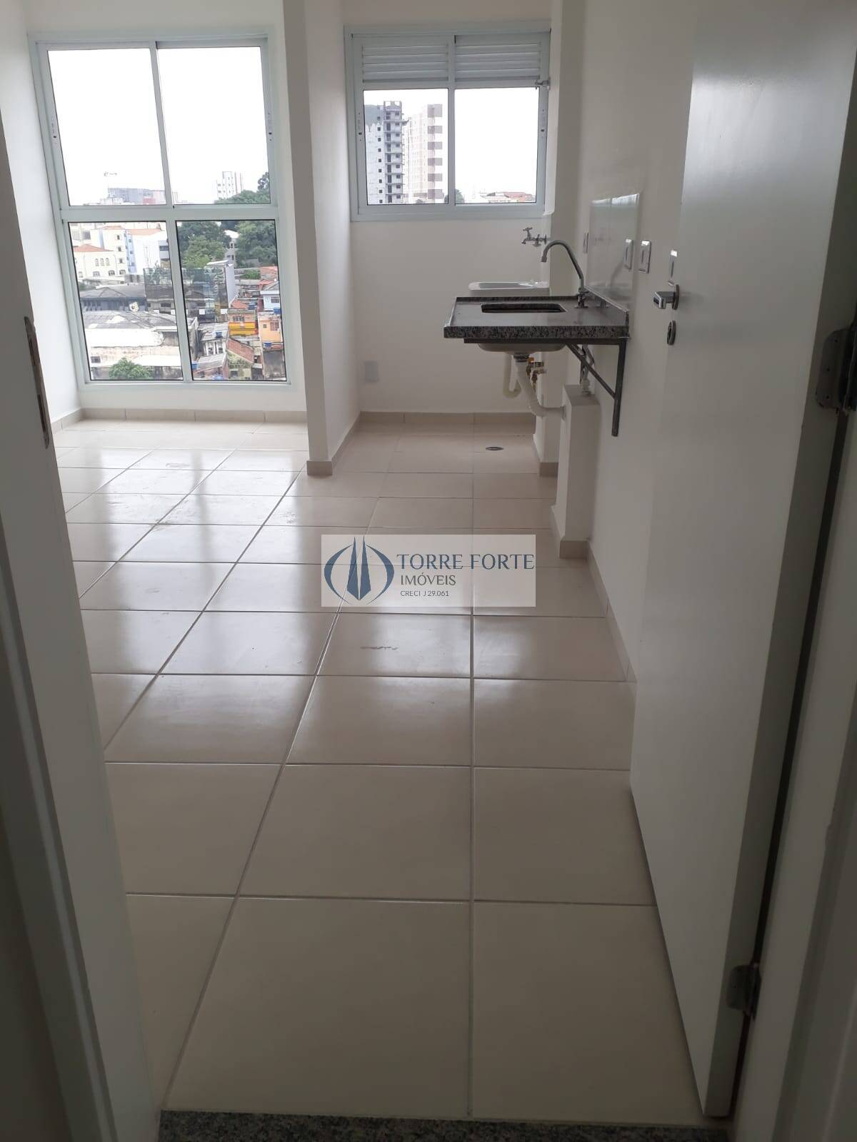 Apartamento à venda com 1 quarto, 29m² - Foto 3