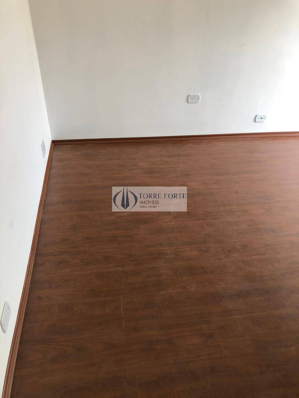 Sobrado à venda com 2 quartos, 220m² - Foto 2