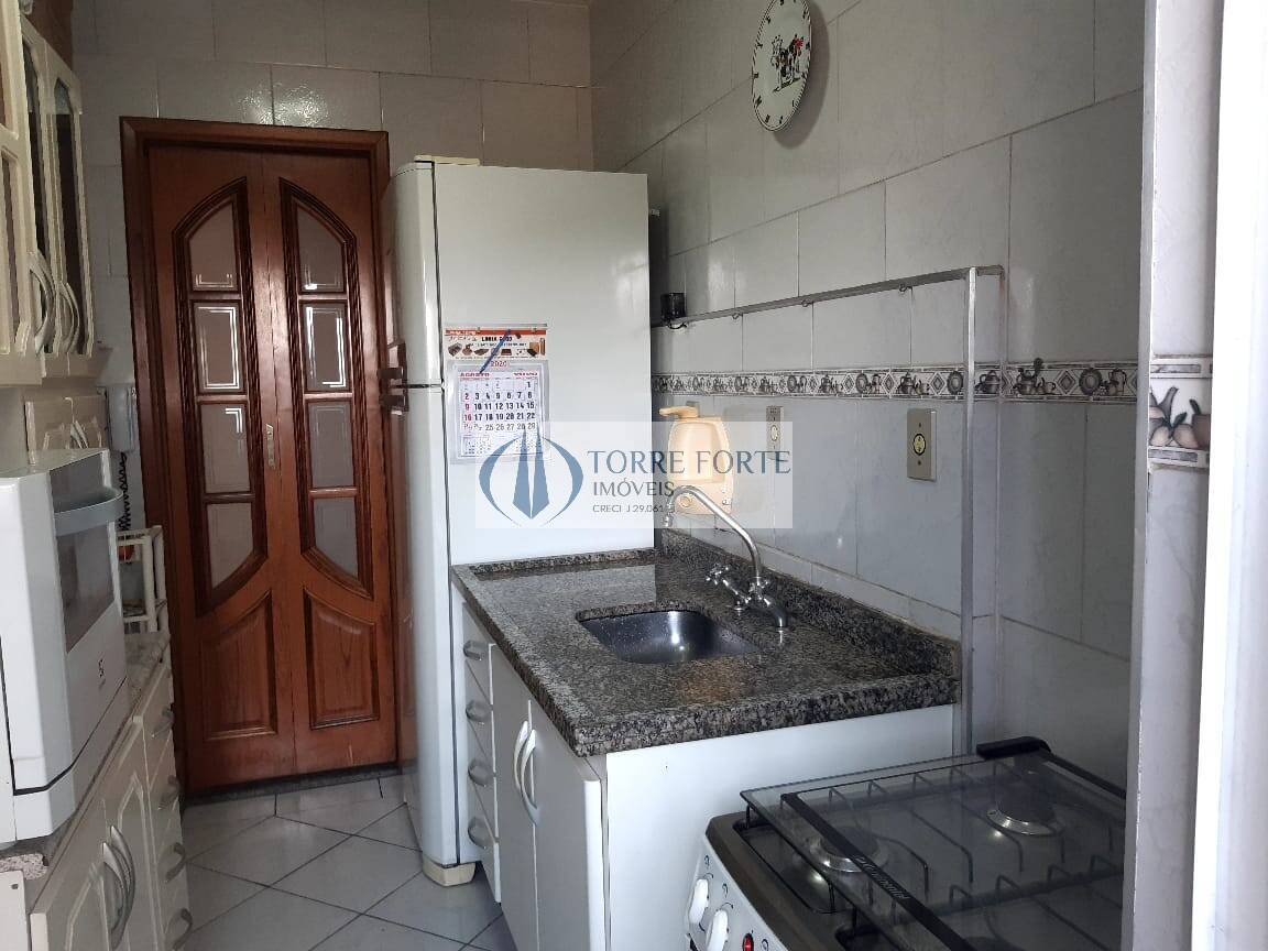 Apartamento à venda com 3 quartos, 67m² - Foto 4